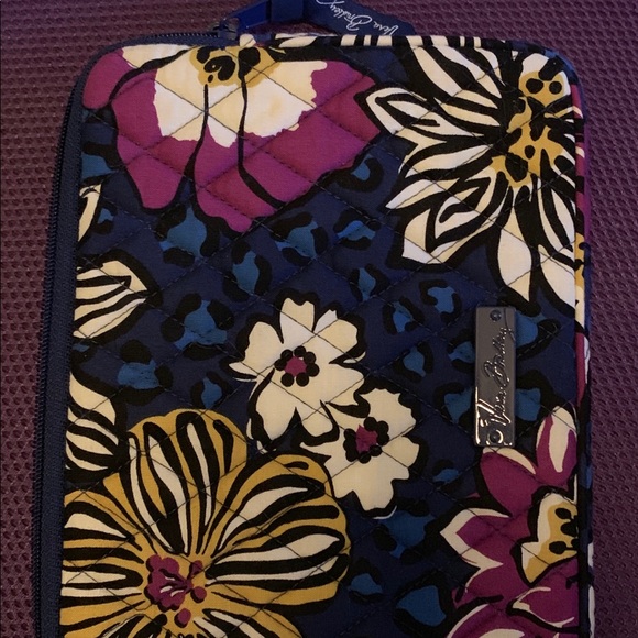 Vera Bradley Mini IPad case in African Violet - Picture 2 of 4